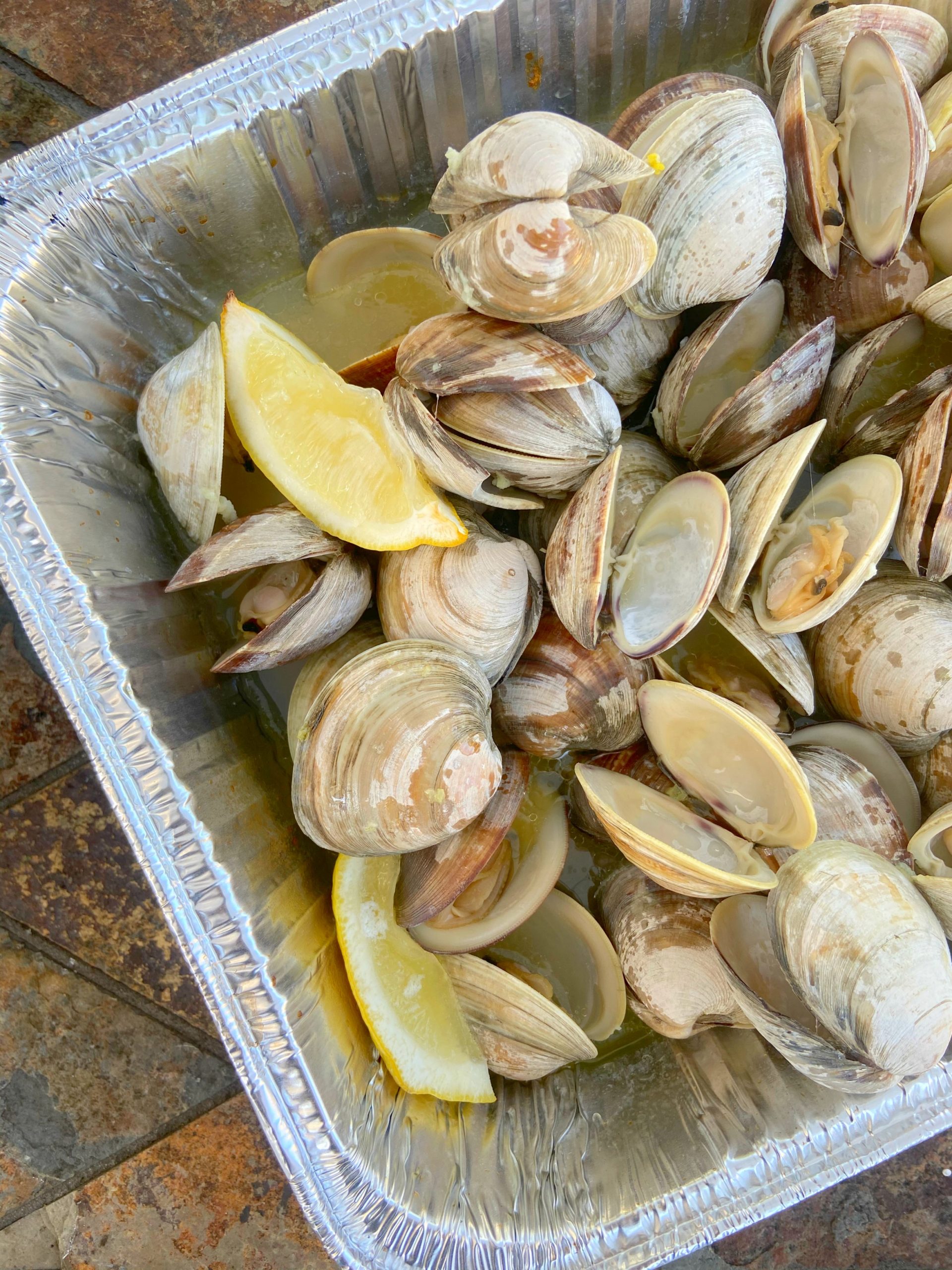 Beer-Steamed Clams | Johanny's Kitchen